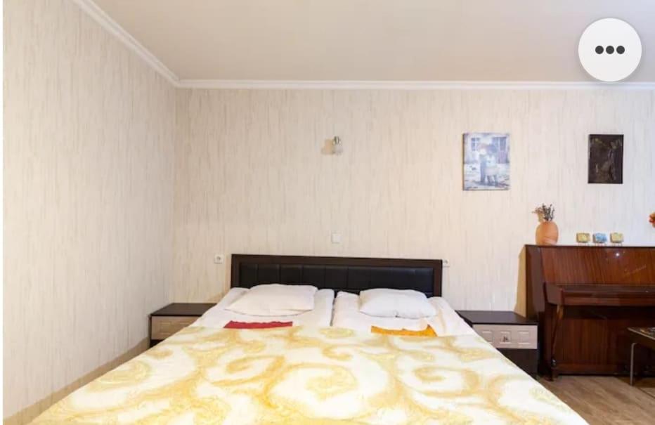 Апартаменти Cozy, Warm & Cheap Тбілісі Екстер'єр фото